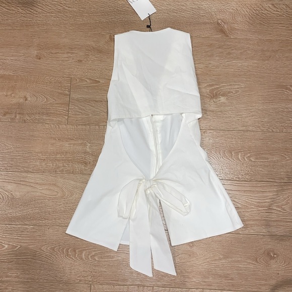 Zara Open Back Top - Picture 2 of 3